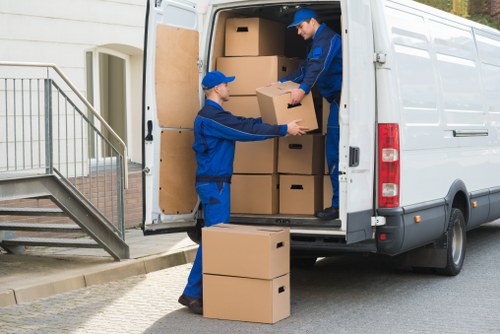 Local moving vehicle hire for Brixton flats and homes